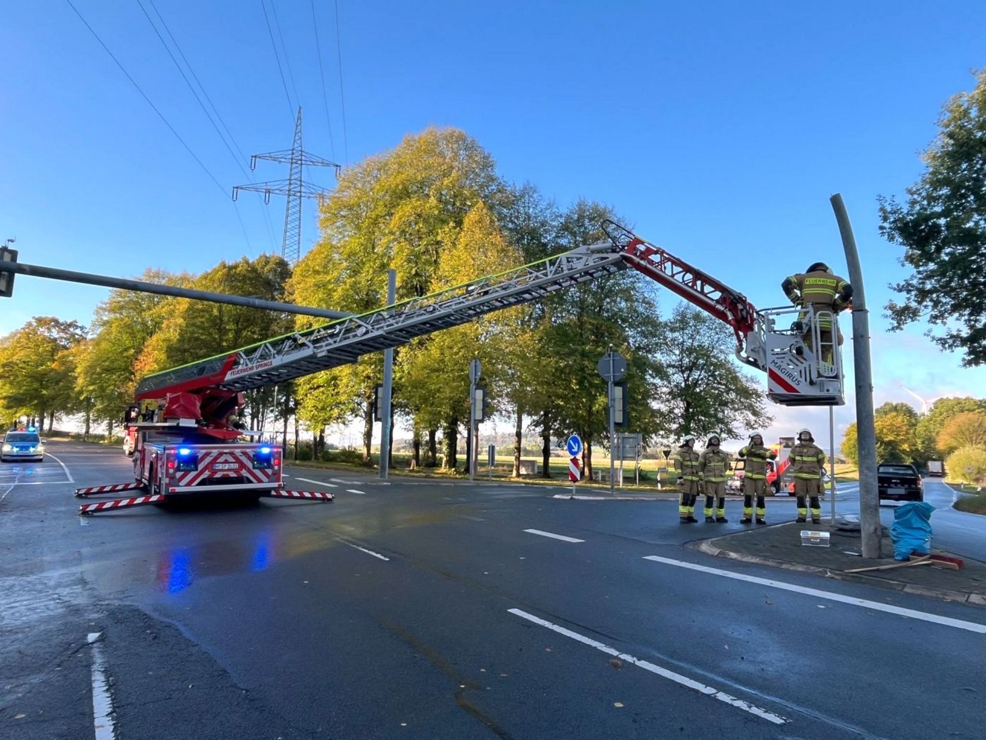 con-nect.de - Calenberger Online News: Nach Verkehrsunfall: Feuerwehr ...