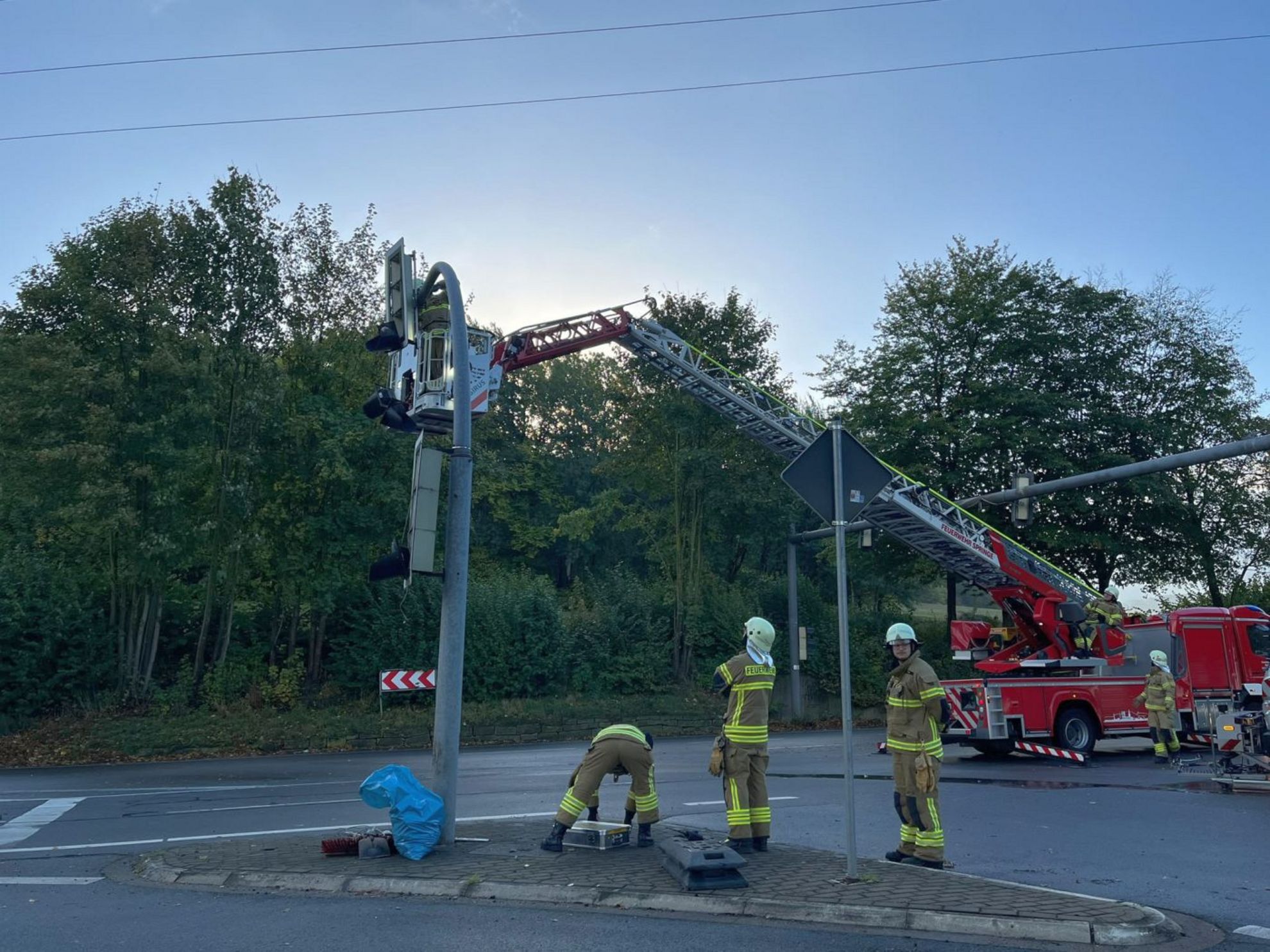 con-nect.de - Calenberger Online News: Nach Verkehrsunfall: Feuerwehr ...